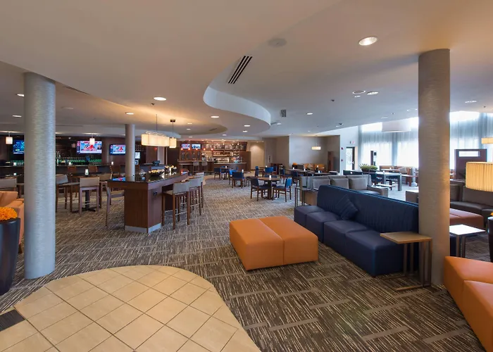 Courtyard By Marriott Canton
