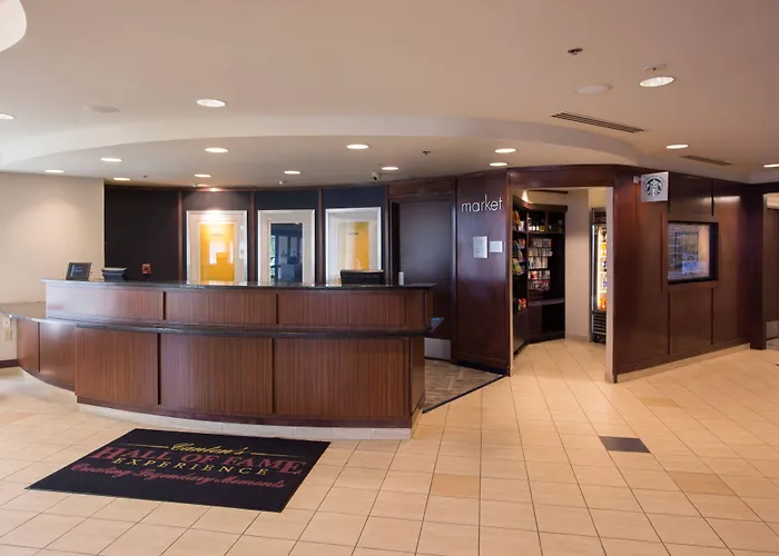 Courtyard By Marriott Canton